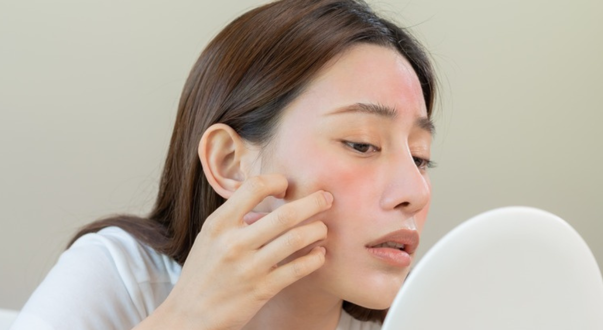 Top 5 Skincare Habits That Ruin Your Glow Before Festive Season